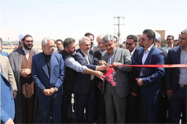 افتتاح 10 کیلومتر راه دسترسی معادن در قروه با حضور وزیر صمت