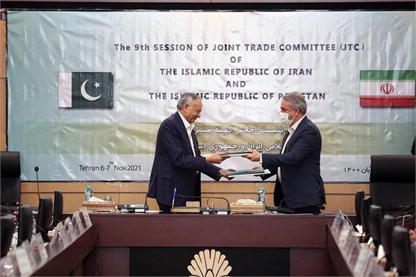 امضای سه موافقتنامه میان ایران و پاکستان در راستای ارتقای مناسبات تجاری