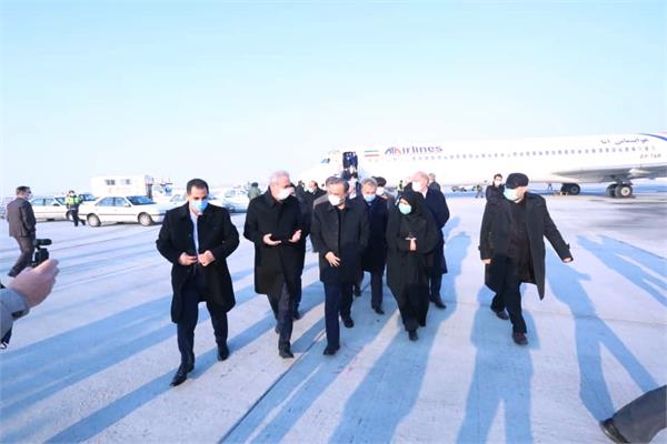 استقبال از رزم حسینی در فرودگاه بین المللی شهید مدنی توسط مسئولان استان آذربایجان شرقی