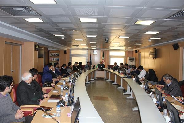 در نشستی که توسط صحا برگزار شد: هم‌افزایی وزارت‌خانه‌های صنعت و نیرو برای بومی‌سازی نیروگاه‌های خورشیدی توسط شرکت‌های ایرانی